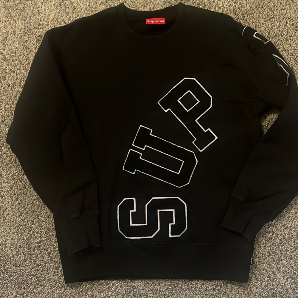 Supreme sweat shirt